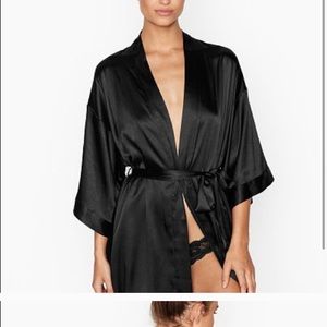 Never worn Victoria’s Secret Robe